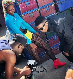 Kofi Kinaata Features DKB, Clemento Suarez, Others In ‘Play’ Music Video