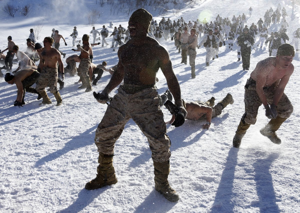 during-joint-exercises-us-and-south-korean-marines-train-together-in-the-south-korean-mountains