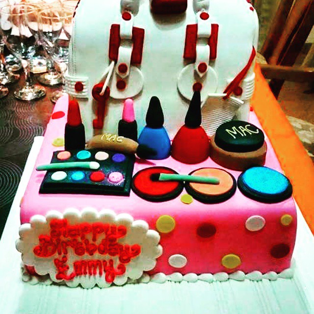 EMMY_KOSGEI_HUSBAND_CAKE.jpg