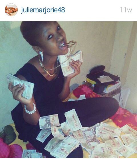 Julie_Marjorie_with_a_load_of_cash.jpg