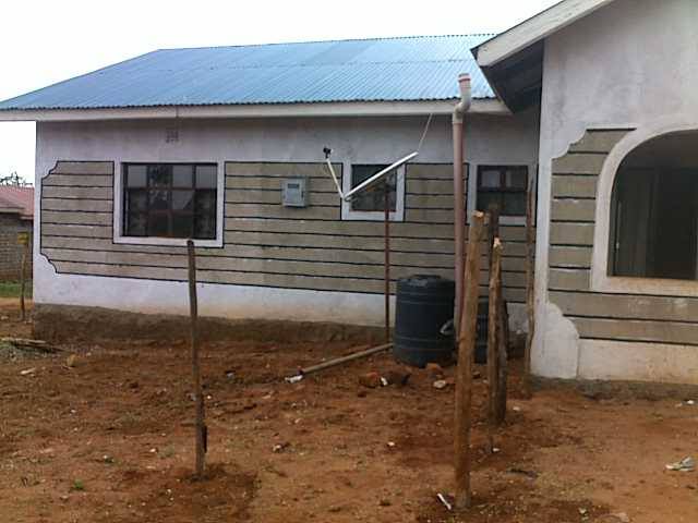 Nyota_Ndogo_hse_1.jpg