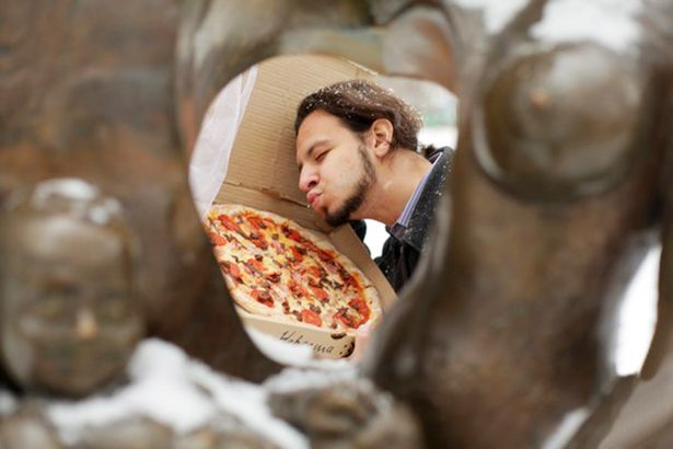 PAY-Man-Marries-Pizza_2.jpg