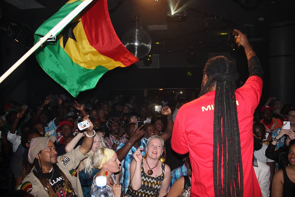 Peter_Morgan_-_Jua_Cali.jpg