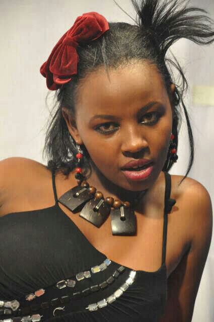 Tahidi_high_chic_3.jpg