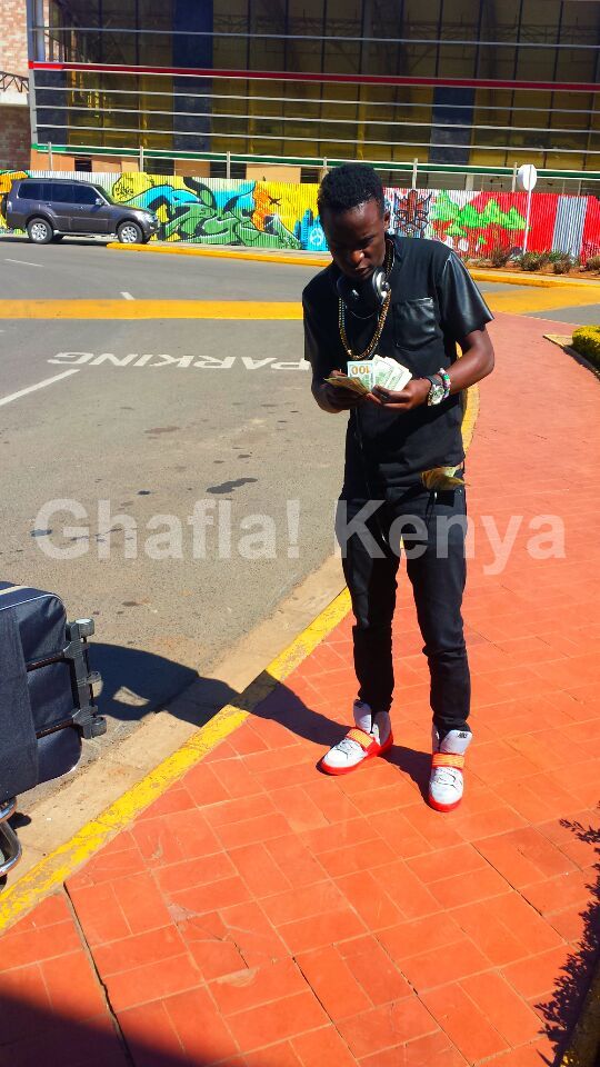 Willy_Paul_cash_1.jpg