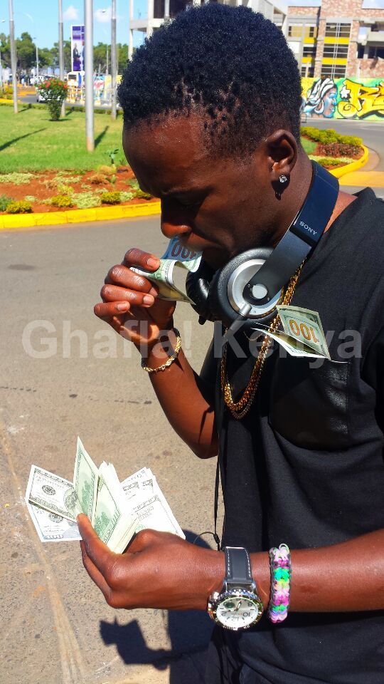 Willy_Paul_cash_2.jpg