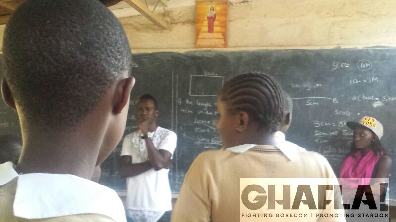 Willy_Paul_charity_1.jpg