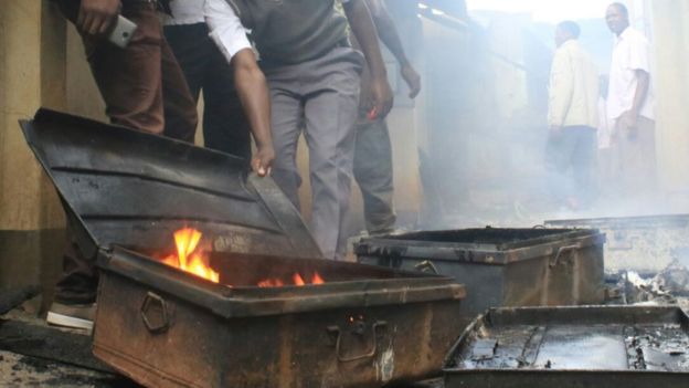 _90132017_arson_kenya.jpg