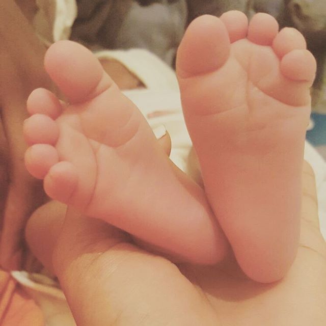 babay_feet.jpg