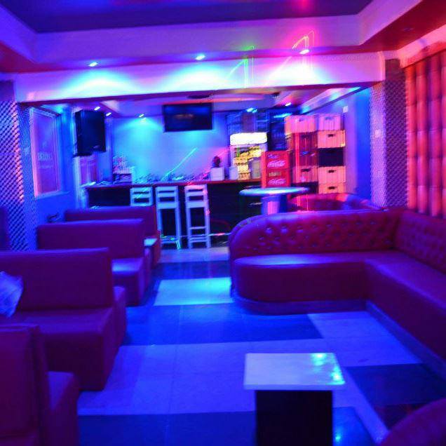 changes_lounge_3.jpg