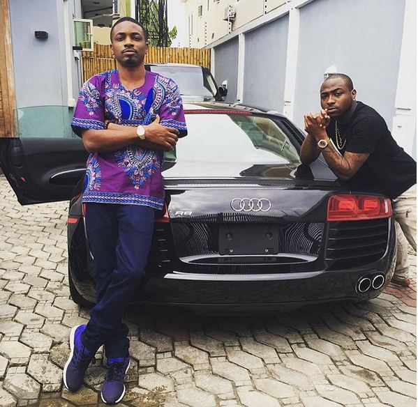 davido_fererari_2.JPG