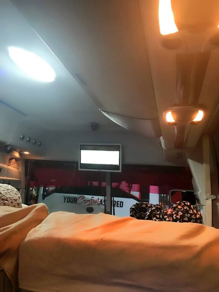 dreamli4buss.jpg