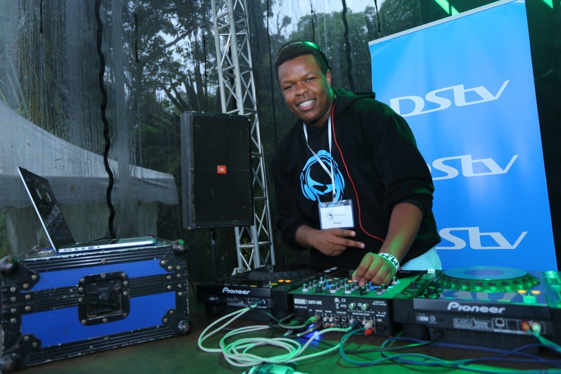 dstv_grill_3.jpg