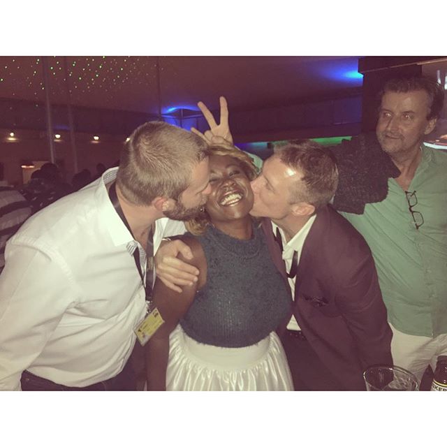 kissesmumo.jpg