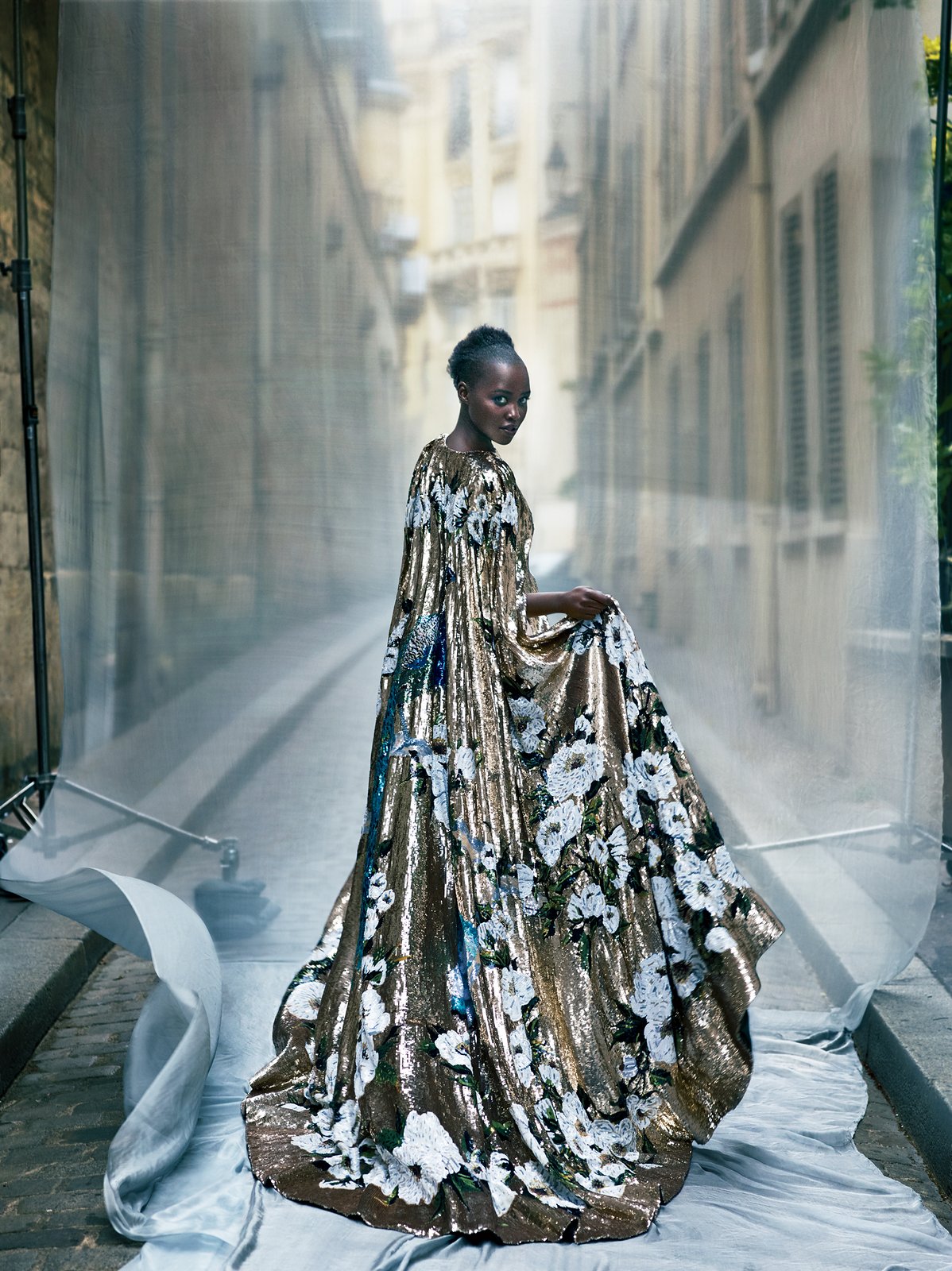 lupita-nyongo-vogue-cover-october-2015-04.jpg
