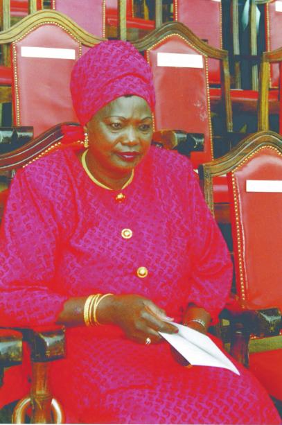 amama ngina