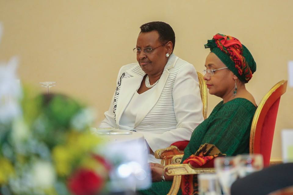 uhuru_4_wife.jpg