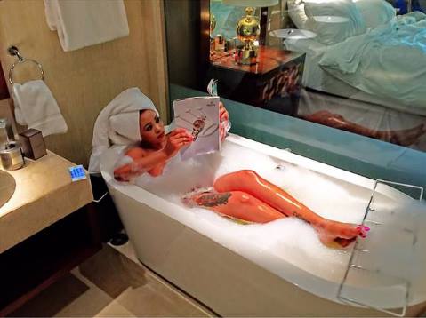 vee_on_bath.jpg