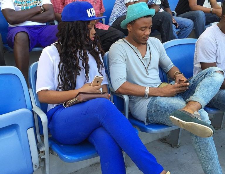 “Ana watoto wanne kila mmoja na mama yake” Ali Kiba’s mom and sister pile pressure on him to marry Jokate to take care of his kids