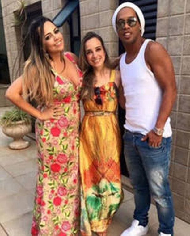 Ronaldinho with his girlfriends Priscilla Coelho and Beatriz Souza