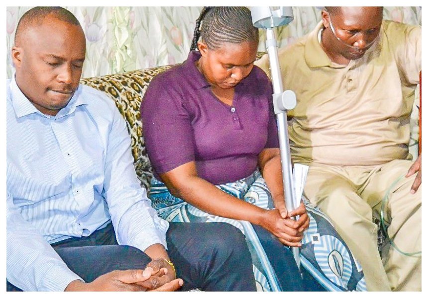 Jaguar rewarded after he broke his leg while defending traders at Muthurwa, Marikiti and Wakulima markets (Photos)