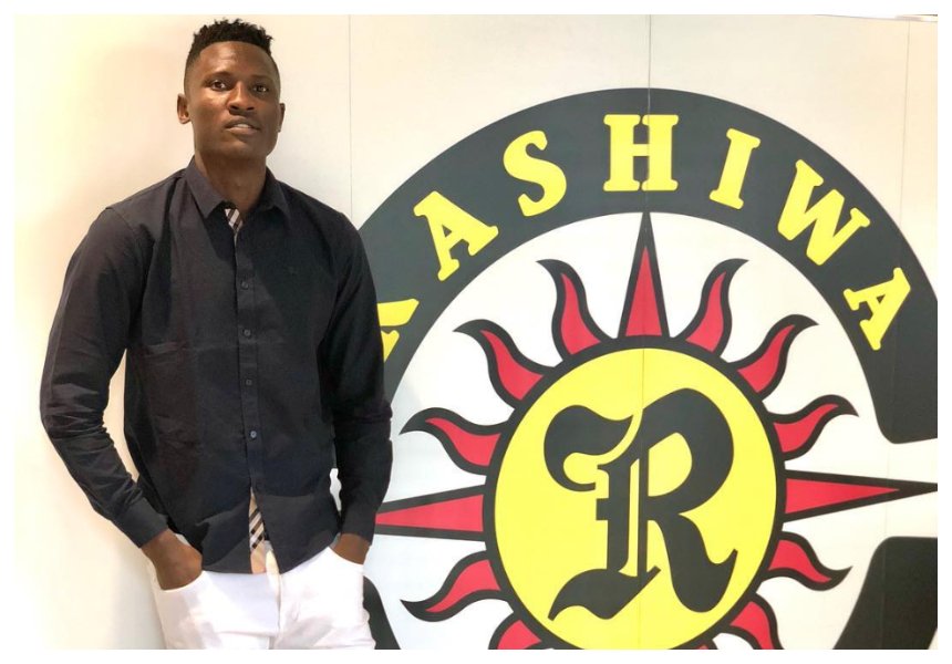 It’s raining money! Michael Olunga’s face glows after signing a deal that will see him earn Kes 15 million a month (Photos)