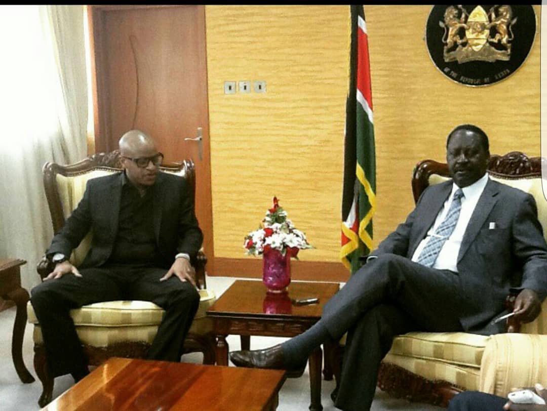 “No politics, it’s was for the good of Kibera residents” Prezzo explains meeting with Raila Odinga