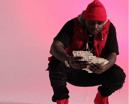 Kula pesa yako peke yako boss! Khaligraph angers fans for flaunting money on social media 