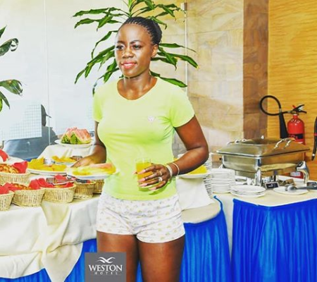 ¨I MISS TO BE SOMEONE´S WIFE, ENJOY IF YOU HAVE A GOOD RELATIONSHIP!¨ Akothee pleads with women