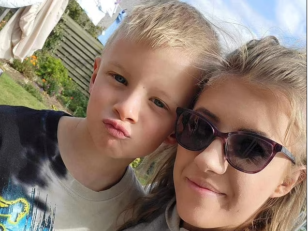 8-year old Boy Saves His Mum’s Life After She Had an Allergic Reaction