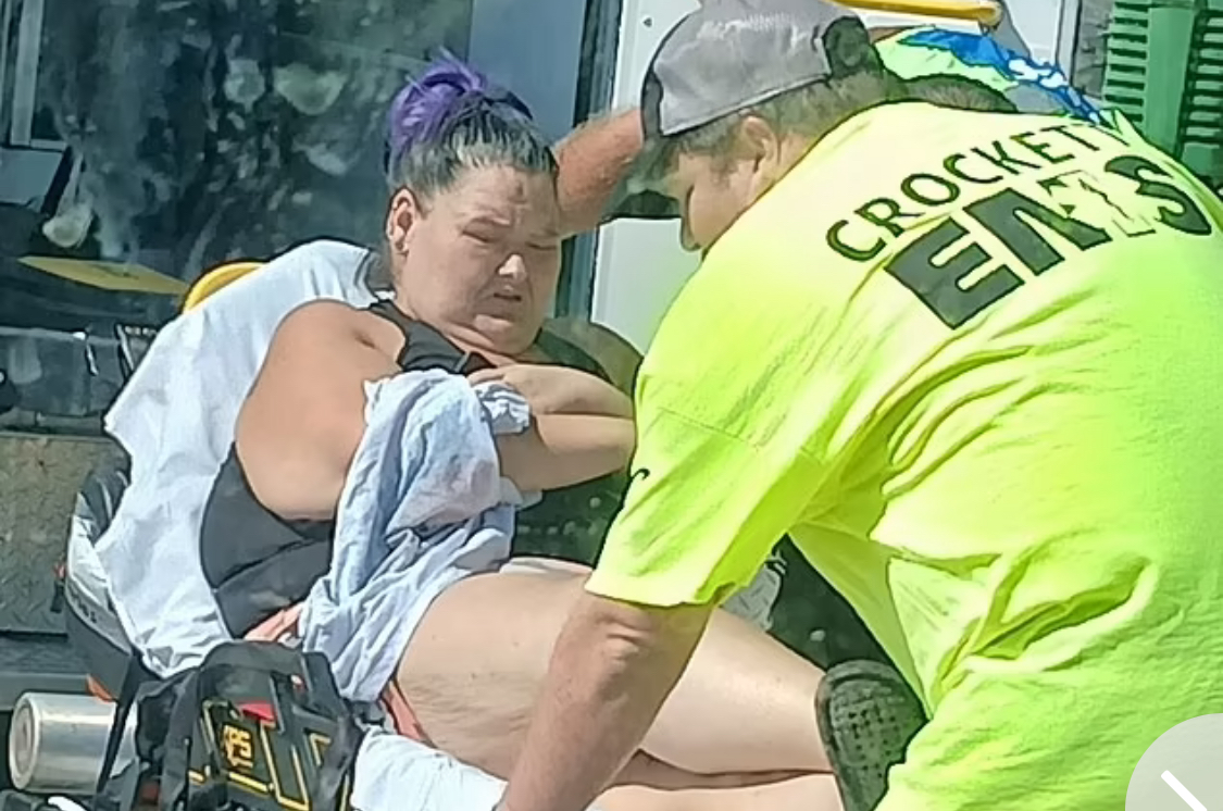 Heavy Reality TV Star Taken to the Zoo For Medical Treatment
