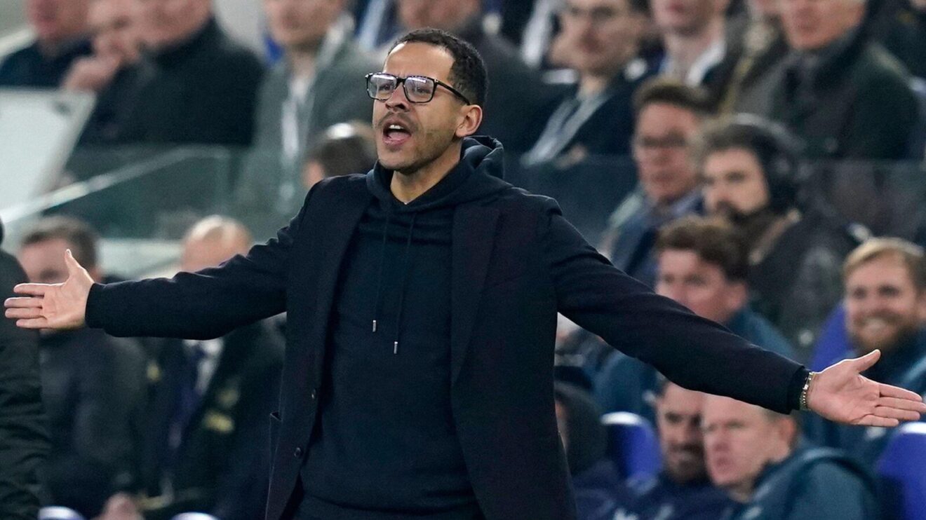 Chelsea Sacks Liam Rosenior After Just 107 Days