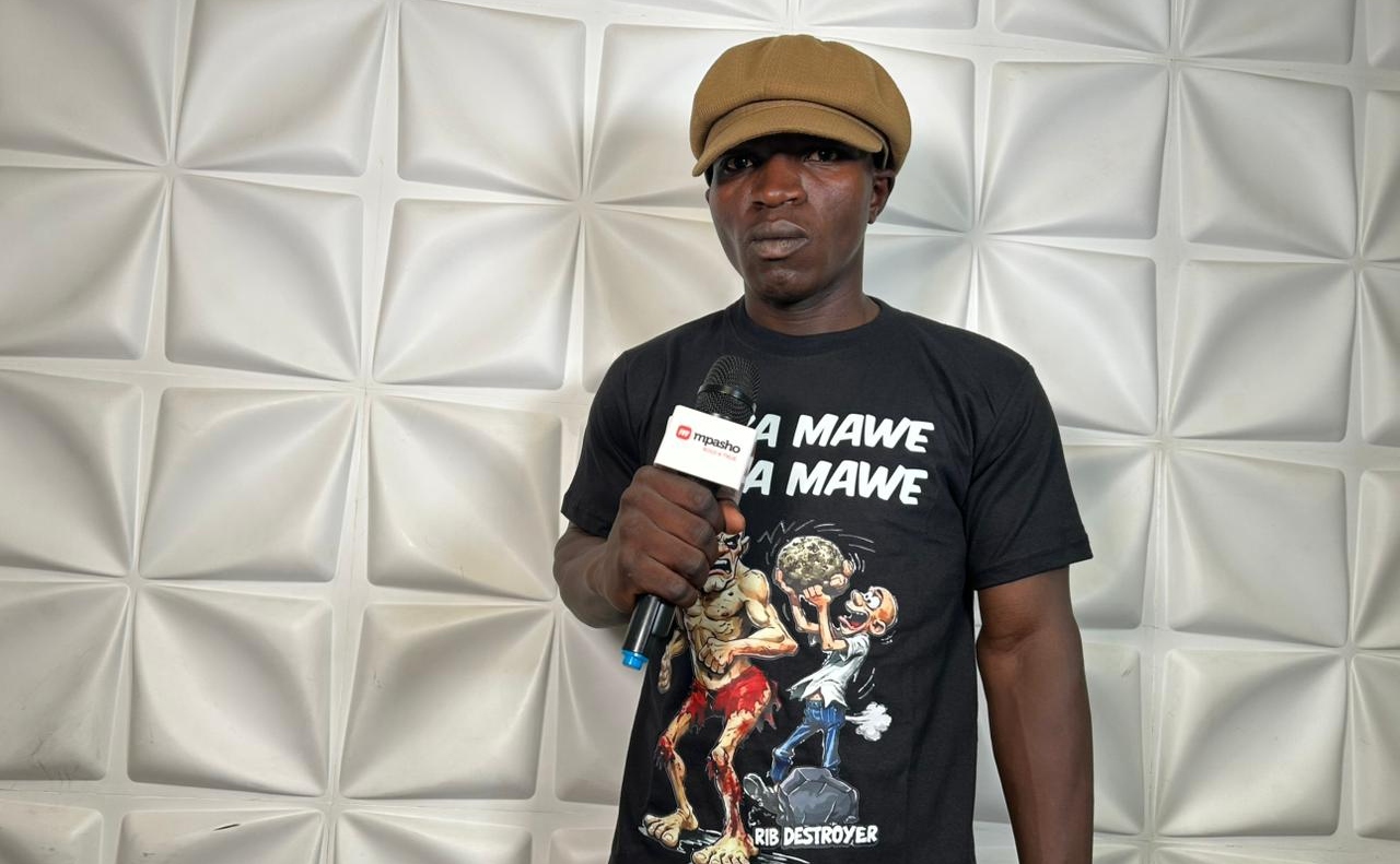 “Our Mamas Must Be Happy”- Mbavu Destroyer Wins Hearts By Distributing Flour To Community Women