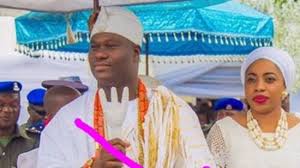 Ooni of Ile- Ife all smiles and cheers in Photo.