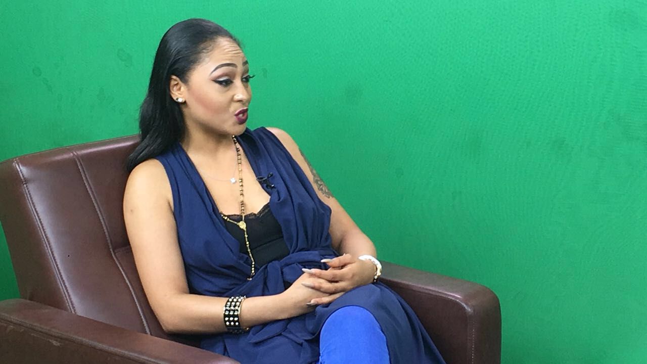 Actress Rosaline Meurer finds love, shows off on Snap
