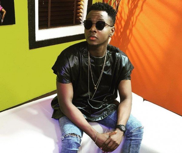 Kiss Daniel subtly changes his name to Kizz Daniel