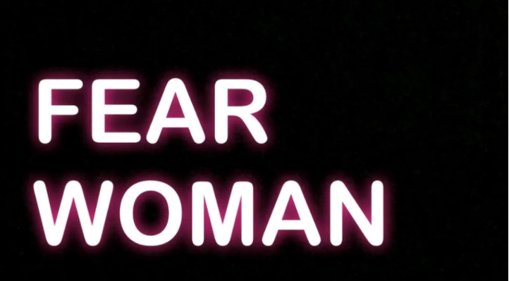 What does Davido mean by his snap post “Fear Woman”
