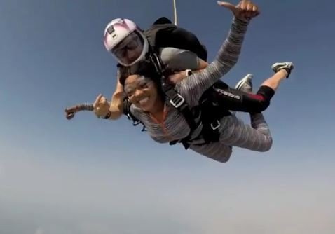 Rukky Sanda jumps off the plane to celebrate her 34th birthday