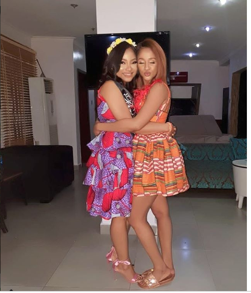 Adesua Etomi Sings for her BFF, Linda Ejiofor as she Walks Down the Isle (Video)