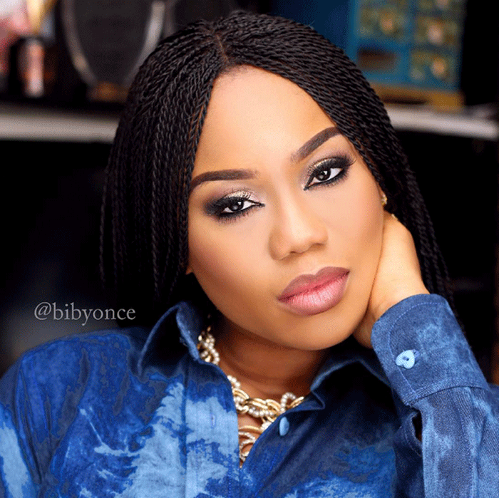 Toyin Lawani buys a fan a brand new camera