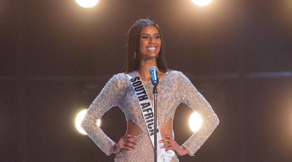 Tamaryn Green looks radiant on the cover of Rooi Rose