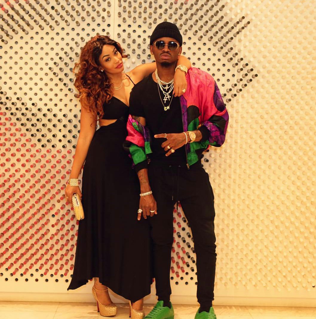 Diamond Aongelea Jinsi Alivyombembeleza Zari Asimuache