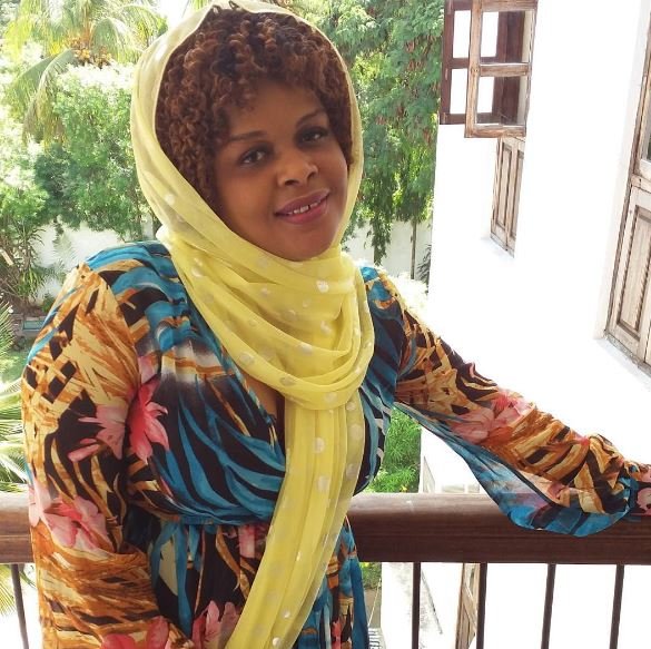 Johari Afunguka  Kuhusu Kukaa  Kimya Baada Ya Hukumu Ya Lulu,Amwaga Chozi