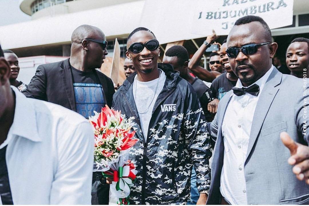 Jux Apokelewa Kama Mfalme Nchini Burundi Haijawahi Kutokea