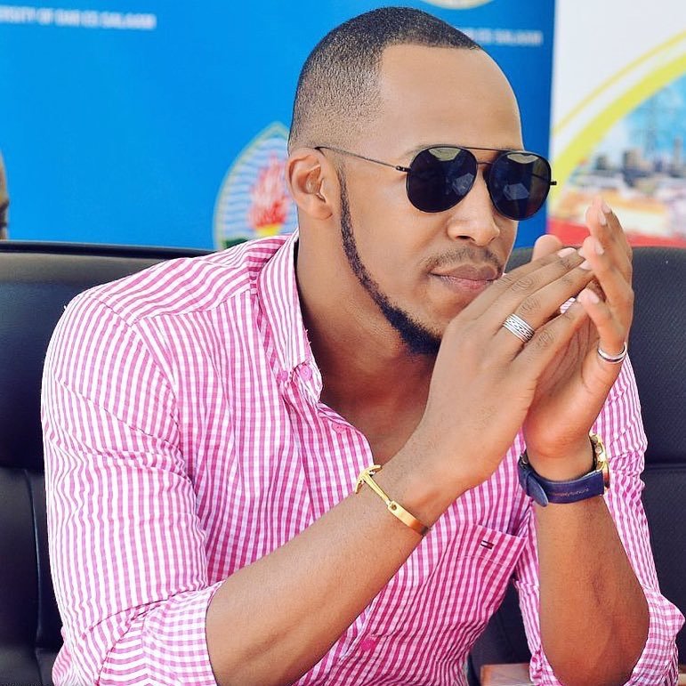 Idris Ajibizana na Jerry Muro Katika Mitandao ya Kijamii