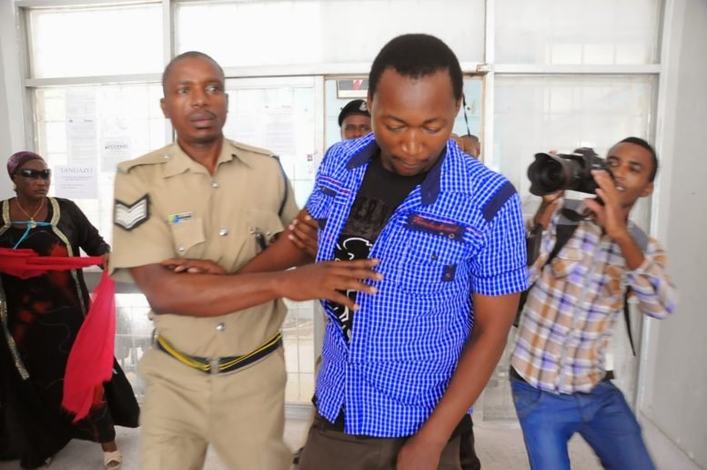“Mama Yangu Haniulizi Kama Natumia Madawa Ya Kulevya”- Chid Benz