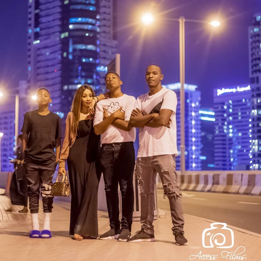 Zari na Watoto Wake Waendelea Kula Bata Dubai (Picha)