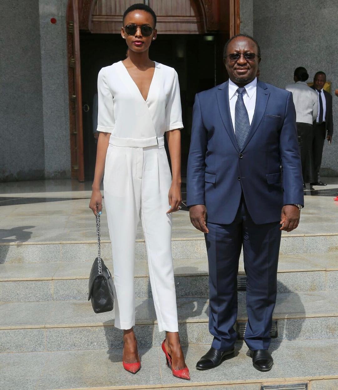 Waziri Mwakyembe Amsifia  Flaviana Matata