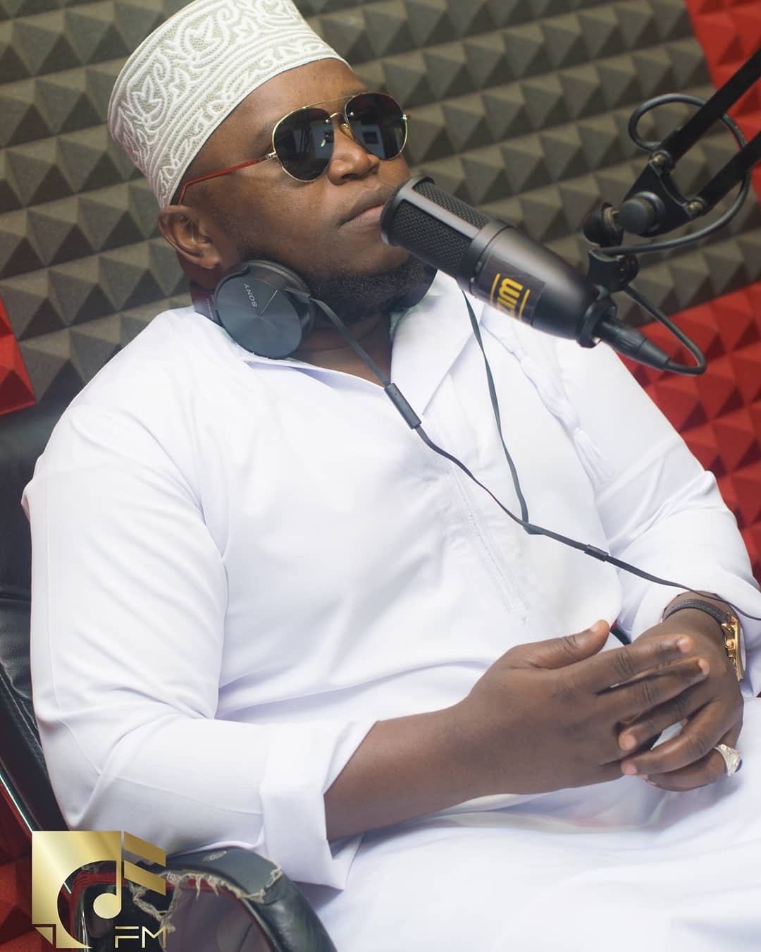 Kassim Mganga Awataka Mastaa Wote Wanaoishi Na Wapenzi Mwezi Huu Waache