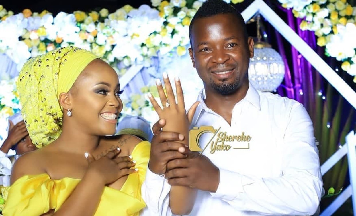 Lulu Afunguka Baada Ya Kuvishwa Pete (Video)